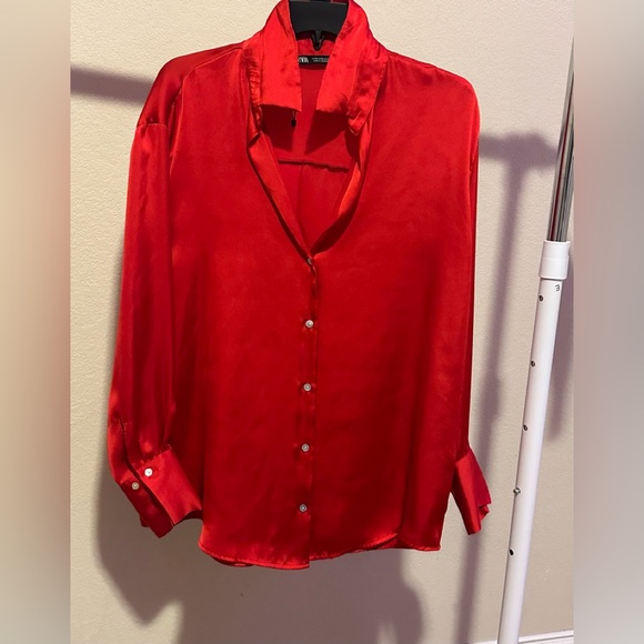 Zara Red Satin Effect Blouse – Bold Cherry Red, Relaxed Silhouette - Picture 2 of 3
